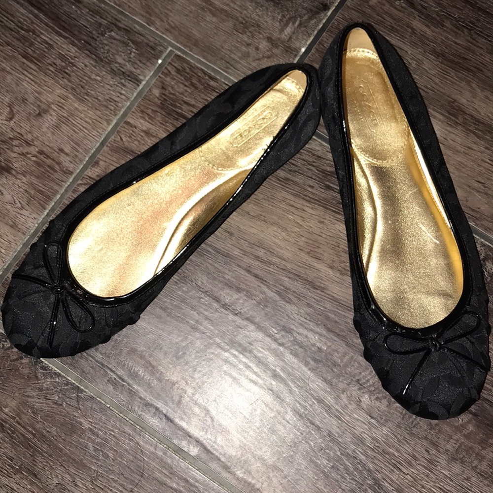COACH FLATS